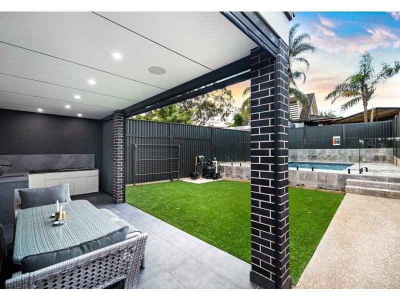 36a Sturt Avenue, Georges Hall NSW 2198