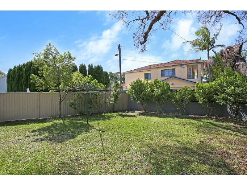 112A Highview Avenue, Greenacre NSW 2190