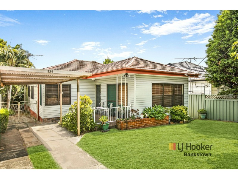 128 Woods Rd, Yagoona NSW 2199