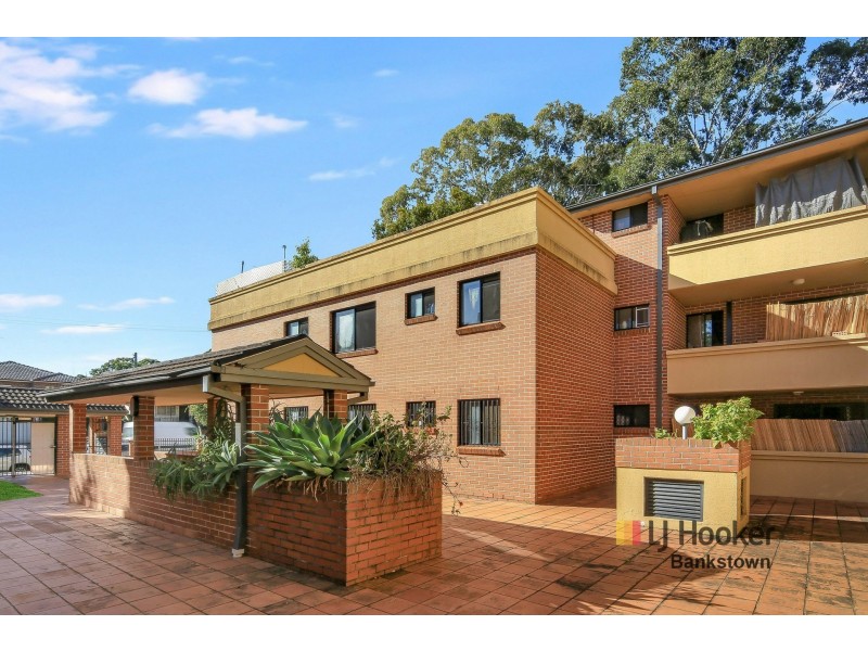 Unit 5/170 Greenacre Road, Bankstown NSW 2200