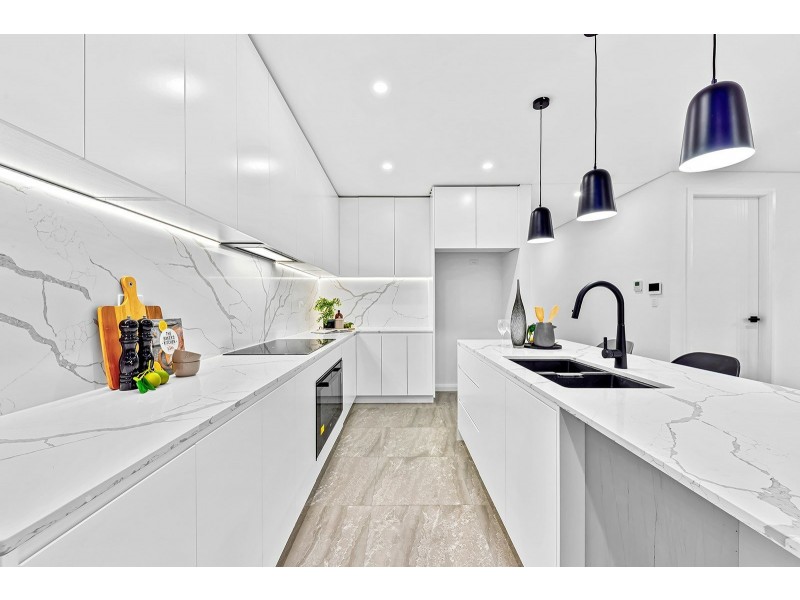 6 Hume Street, Campbelltown NSW 2560