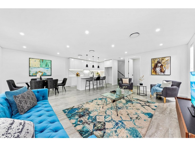 6 Hume Street, Campbelltown NSW 2560