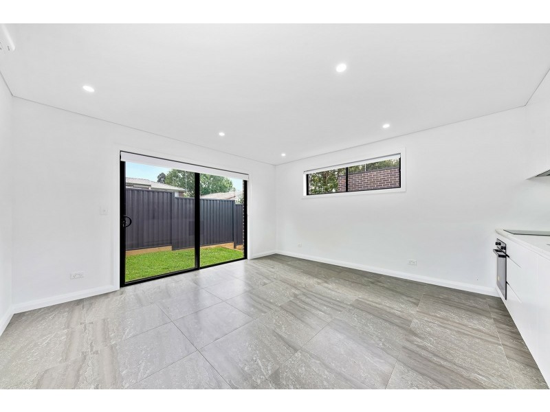 1/6 Hume Street, Campbelltown NSW 2560