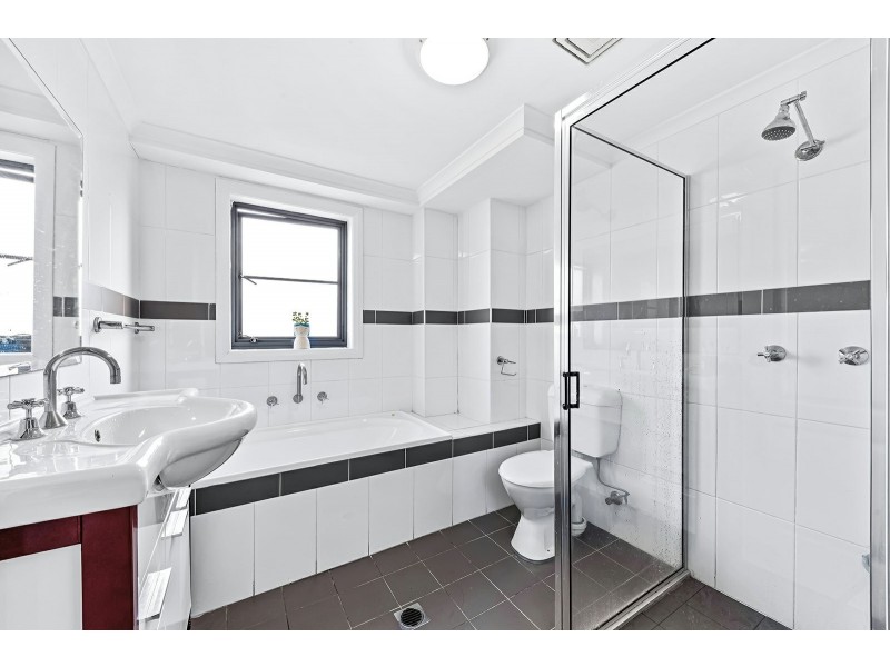 207/360 The Horsley Drive, Fairfield NSW 2165