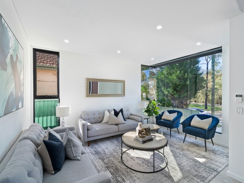 9 Monash Avenue, East Hills NSW 2213