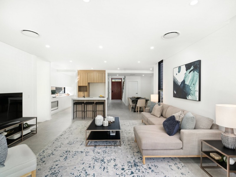 9 Monash Avenue, East Hills NSW 2213