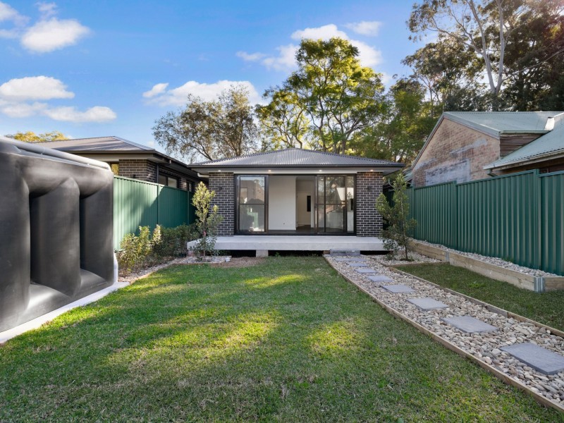 9 Monash Avenue, East Hills NSW 2213