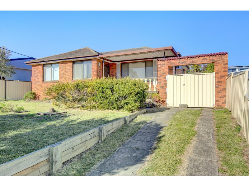 10 Bare Avenue, Lurnea NSW 2170