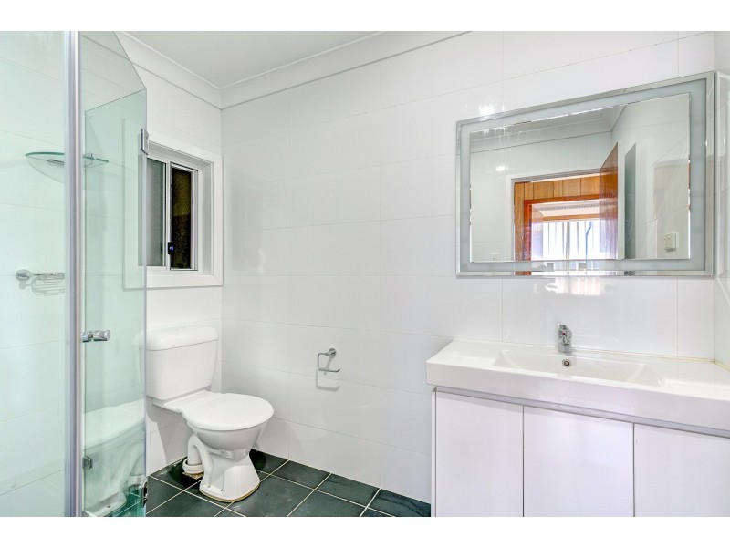 10 Bare Avenue, Lurnea NSW 2170