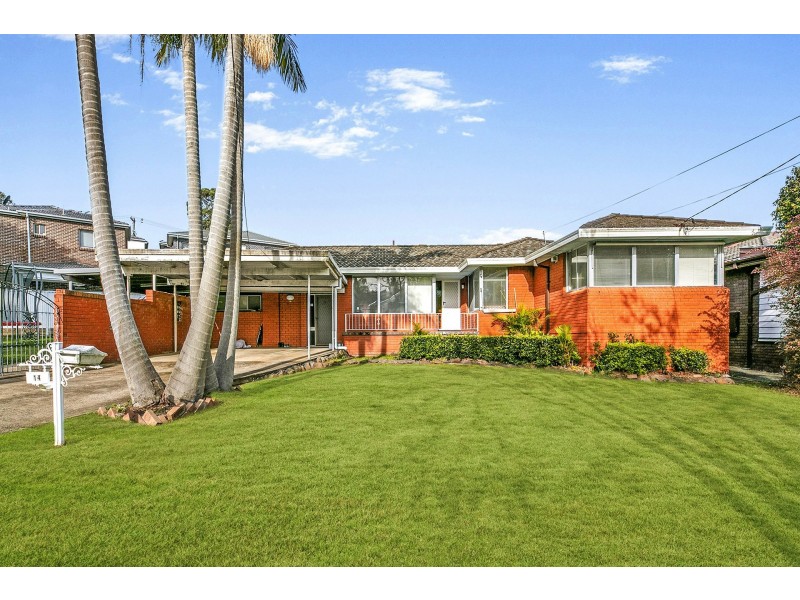 14 Lincoln Road, Georges Hall NSW 2198