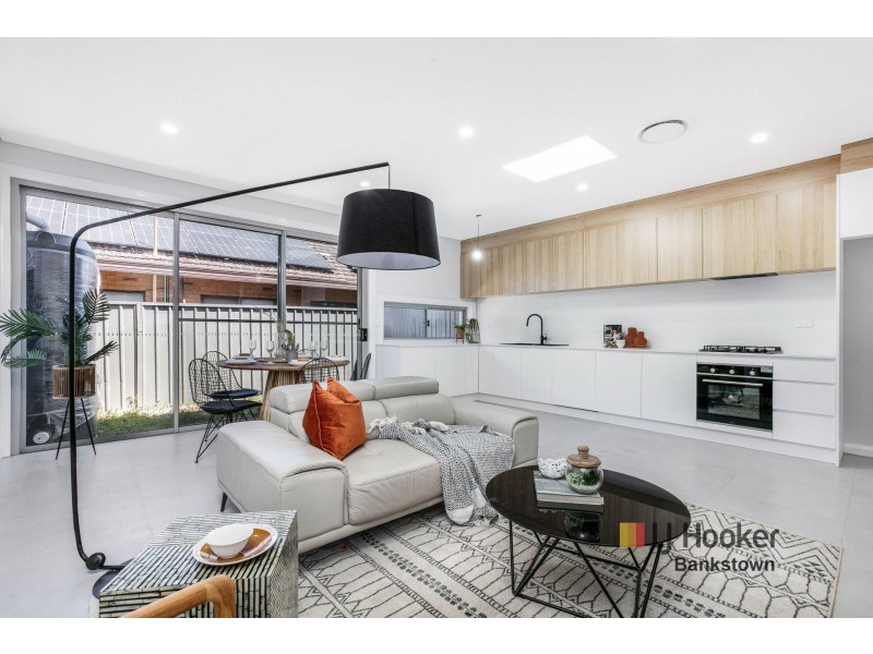 4/6 Kalimna Street, Moorebank NSW 2170
