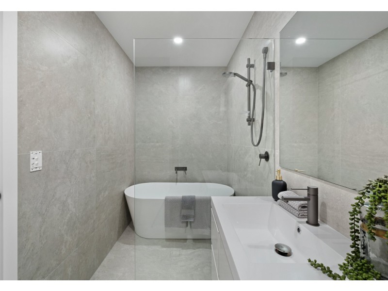 9 Monash Avenue, East Hills NSW 2213
