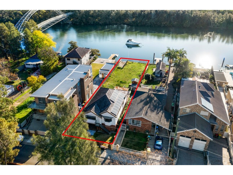 532 Henry Lawson Drive, East Hills NSW 2213