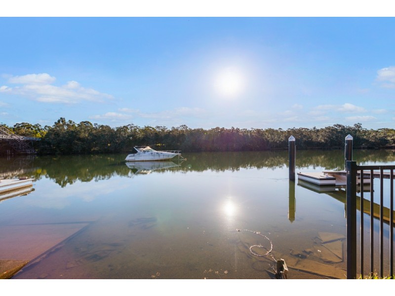 532 Henry Lawson Drive, East Hills NSW 2213