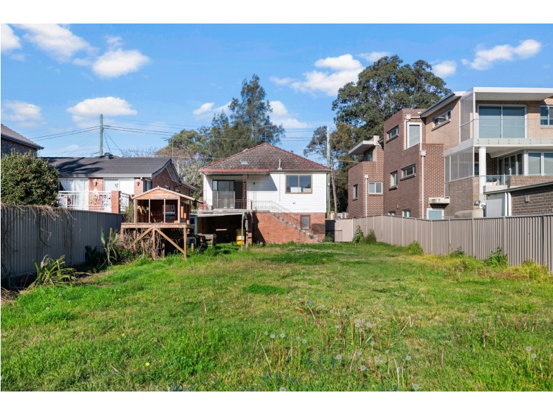 532 Henry Lawson Drive, East Hills NSW 2213