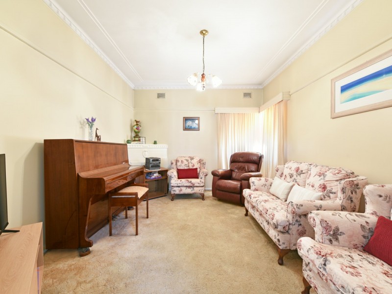 1 Vernon Street, Punchbowl NSW 2196