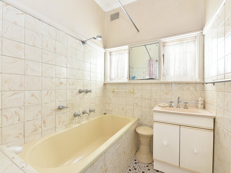 1 Vernon Street, Punchbowl NSW 2196