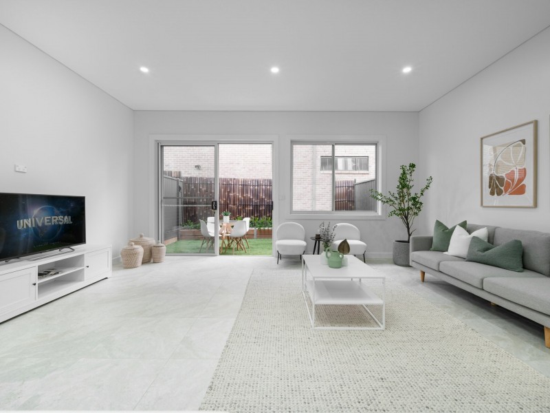 2/39 Bangalow avenue, Chipping Norton NSW 2170
