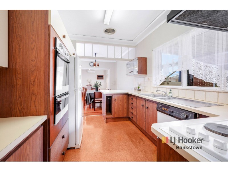 16 Gregory Crescent, Beverly Hills NSW 2209