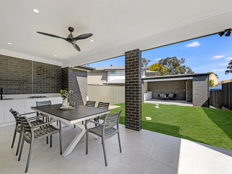 4a Brallos avenue, Holsworthy NSW 2173