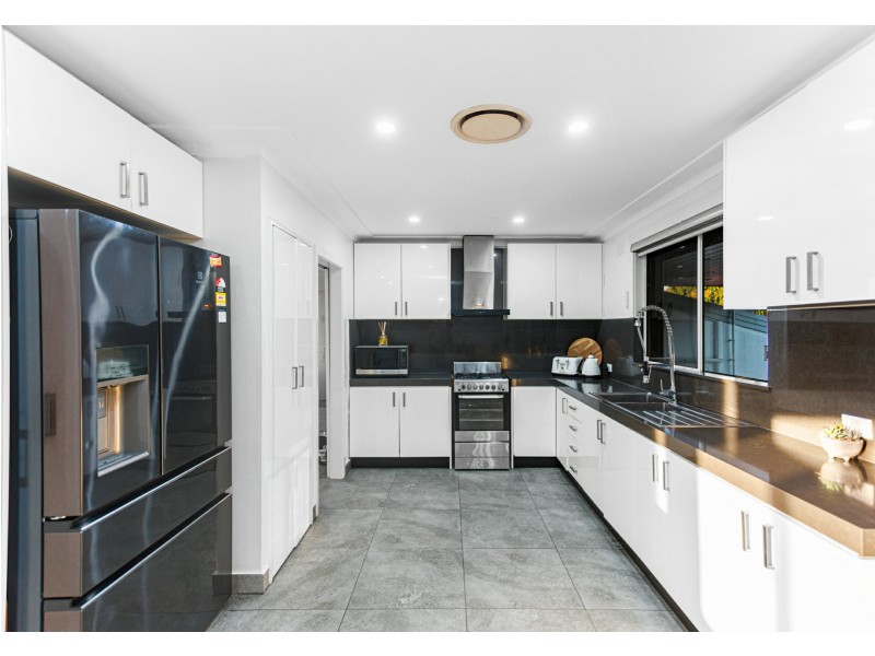 8 Haven Valley Way, Lansvale NSW 2166