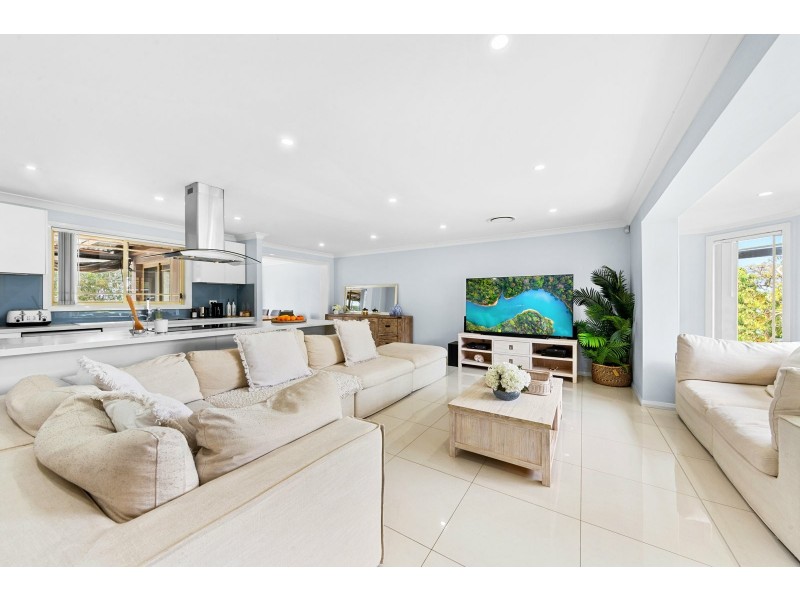 33 Wendy Avenue, Georges Hall NSW 2198