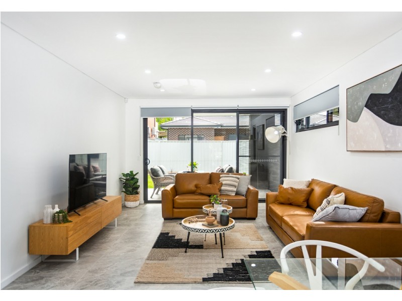 2/71 Lancaster Avenue, Punchbowl NSW 2196