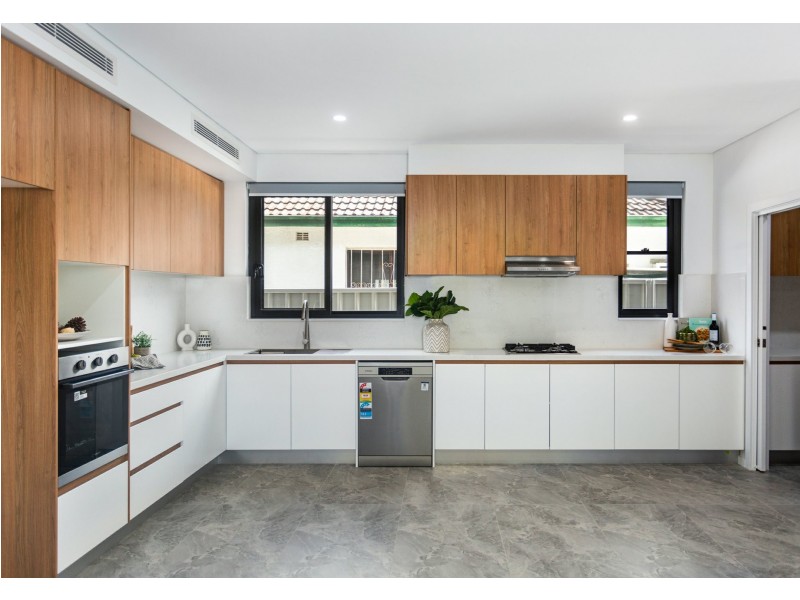 2/71 Lancaster Avenue, Punchbowl NSW 2196