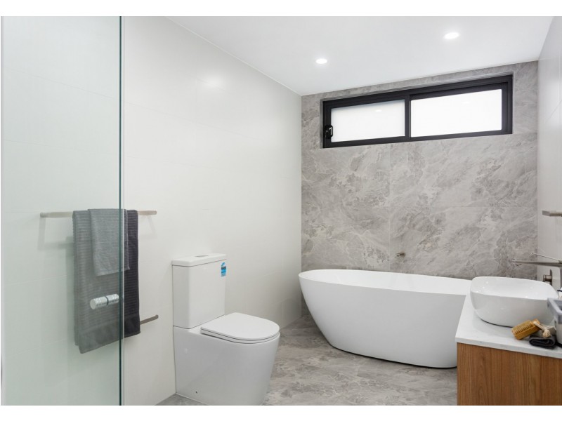 2/71 Lancaster Avenue, Punchbowl NSW 2196