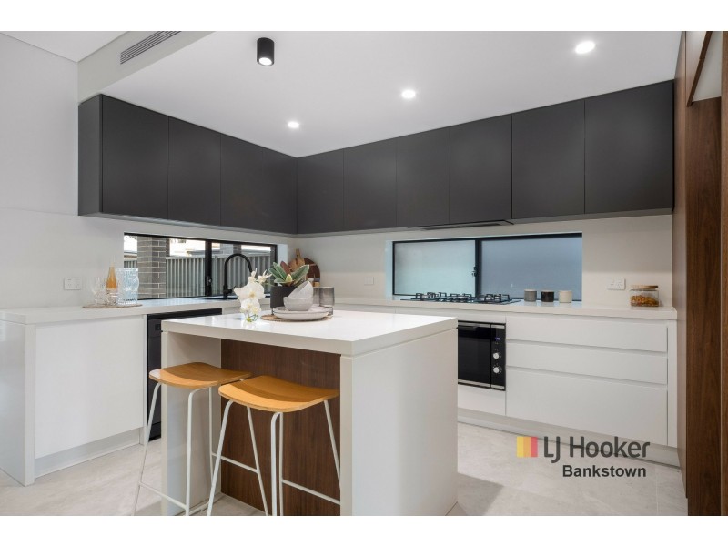 6a Brallos Avenue, Holsworthy NSW 2173