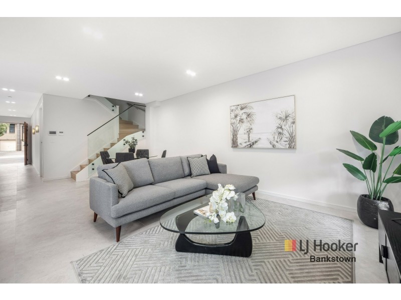 6a Brallos Avenue, Holsworthy NSW 2173