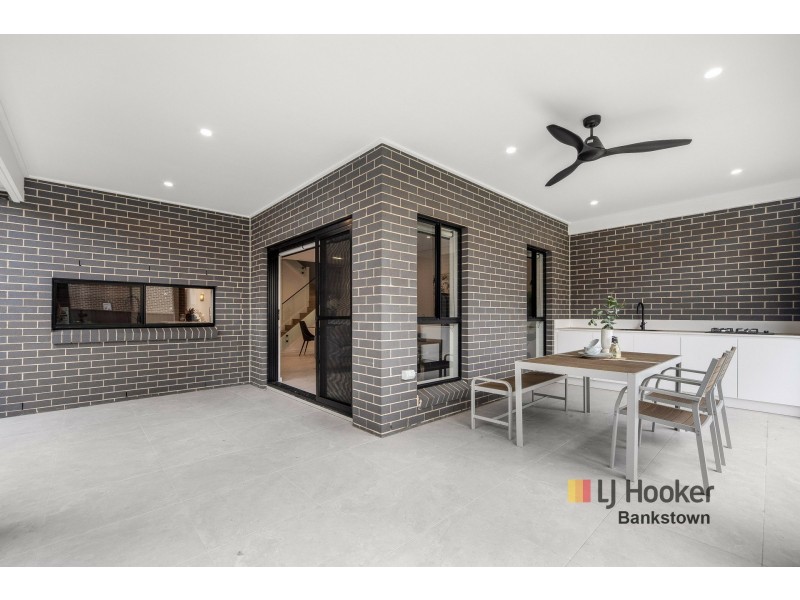 6a Brallos Avenue, Holsworthy NSW 2173