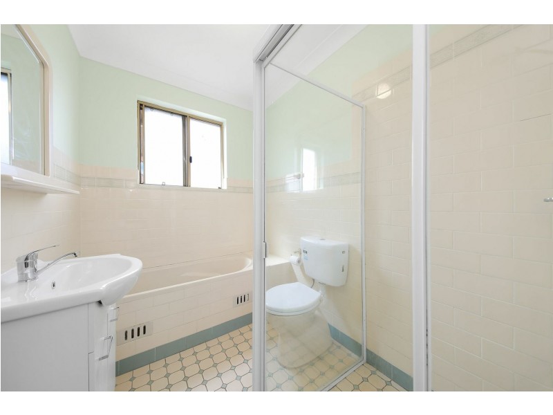 4/6-10 Sir Joseph Banks Street, Bankstown NSW 2200