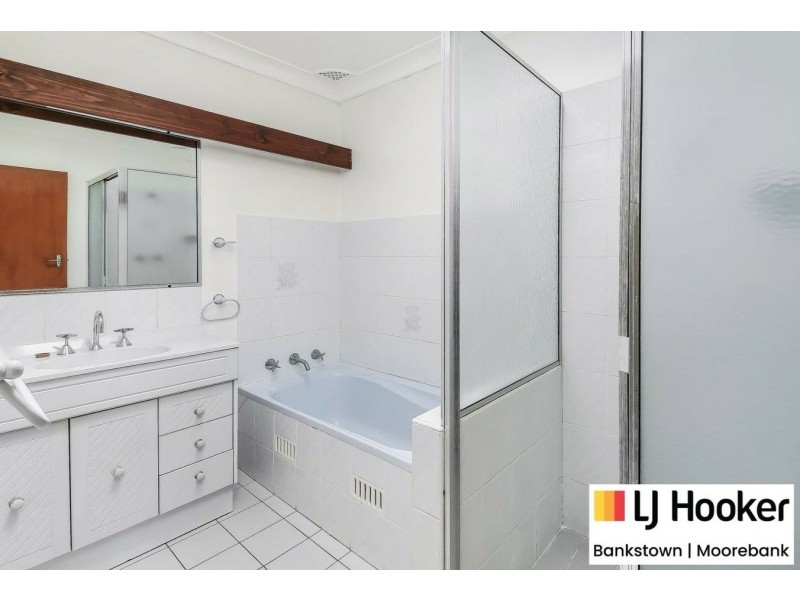 17 Sturt Avenue, Georges Hall NSW 2198