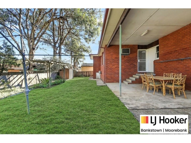 17 Sturt Avenue, Georges Hall NSW 2198