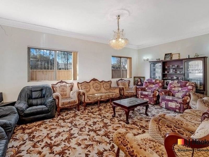 8 Mimosa Road, Greenacre NSW 2190