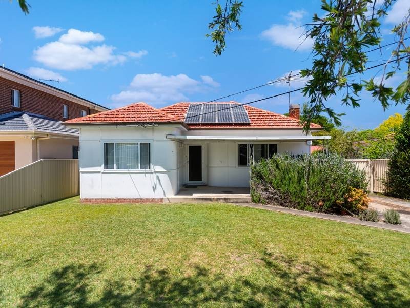 81 Tompson Road, Panania NSW 2213