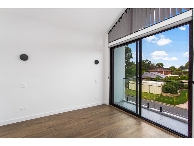 3/6 Implexa Court, Wattle Grove NSW 2173