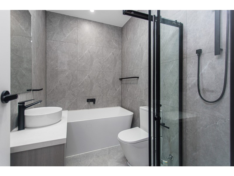 3/6 Implexa Court, Wattle Grove NSW 2173