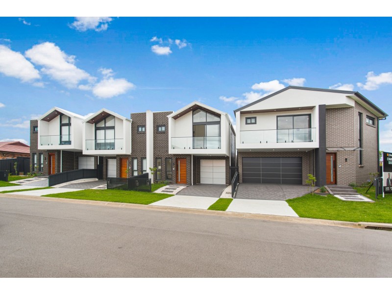 4/6 Implexa Court, Wattle Grove NSW 2173