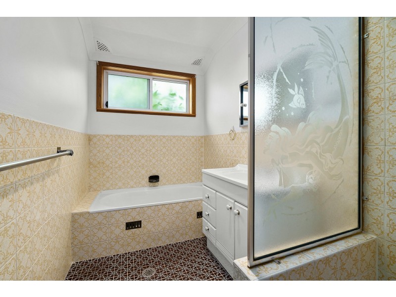 56 Caroline Crescent, Georges Hall NSW 2198