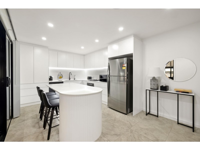 1 Ledbury Place, Chipping Norton NSW 2170