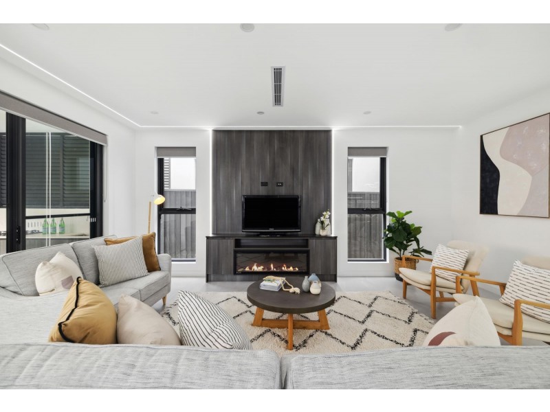 97 Thomas Street, Picnic Point NSW 2213