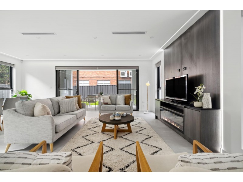 97 Thomas Street, Picnic Point NSW 2213