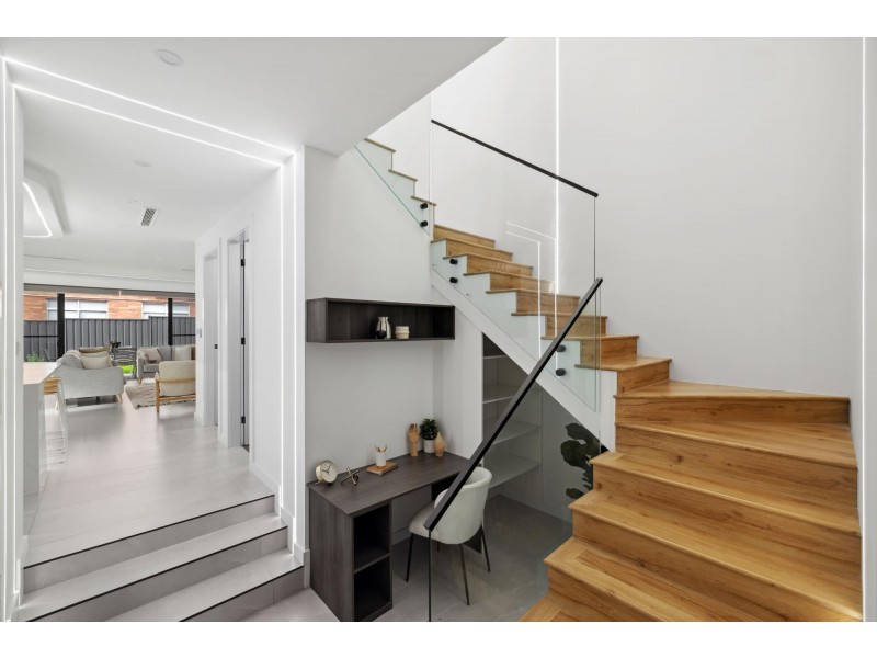 97 Thomas Street, Picnic Point NSW 2213