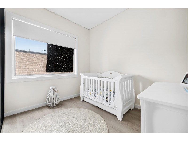 1/39 Bangalow Avenue, Chipping Norton NSW 2170