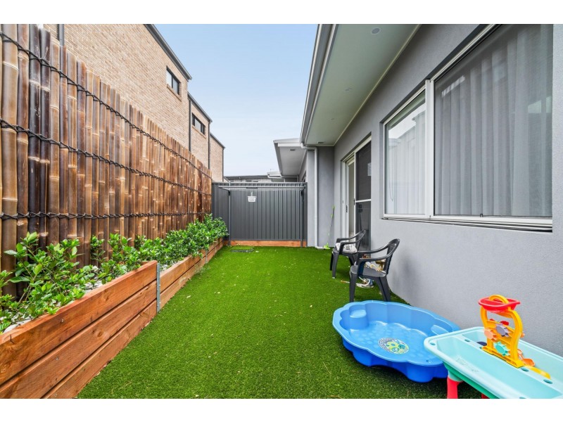 1/39 Bangalow Avenue, Chipping Norton NSW 2170