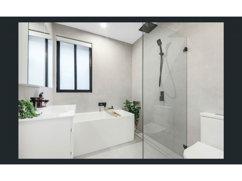 8 Lesley Crescent, Mortdale NSW 2223