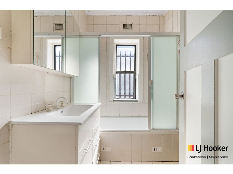 82 Broadway, Punchbowl NSW 2196