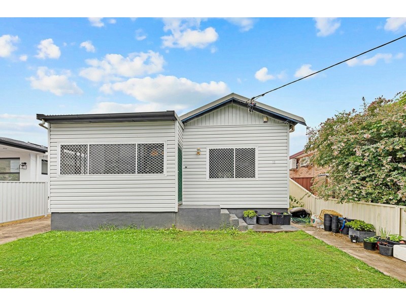 11 Clarence Street, Condell Park NSW 2200